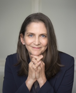 Headshot of Elizabeth Emens